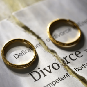 Lire la suite à propos de l’article Divorce pour altération définitive du lien conjugal : ce que vous devez savoir avant de divorcer