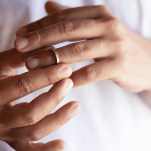 Lire la suite à propos de l’article <strong>Dissolution du mariage : Les détails que vous devez connaître</strong>