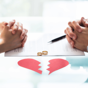 Lire la suite à propos de l’article Peut-on divorcer sans avocat ? 
